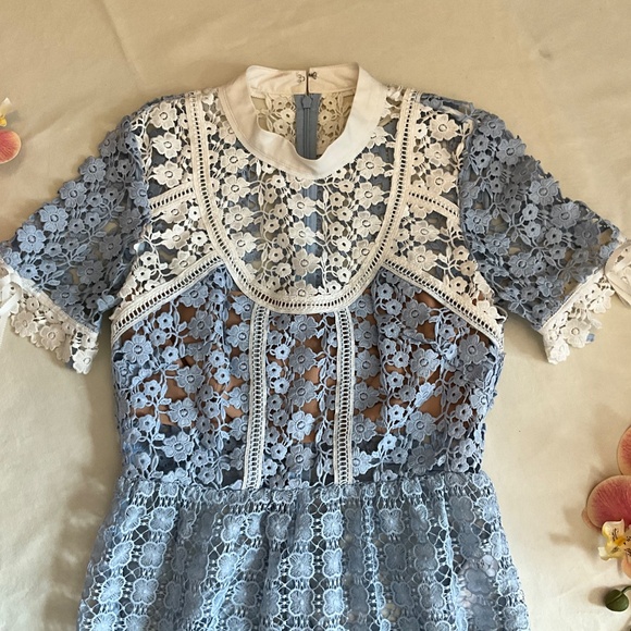 Rare SELF-PORTRAIT Petal Paneled Lace Top Blue, Size 2 - Picture 9 of 16